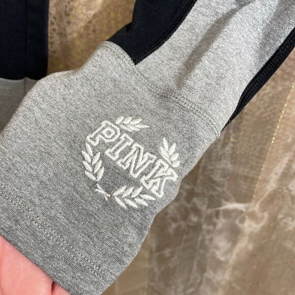 PINK Victoria’s Secret black/gray yoga leggings, size S - Picture 3 of 6